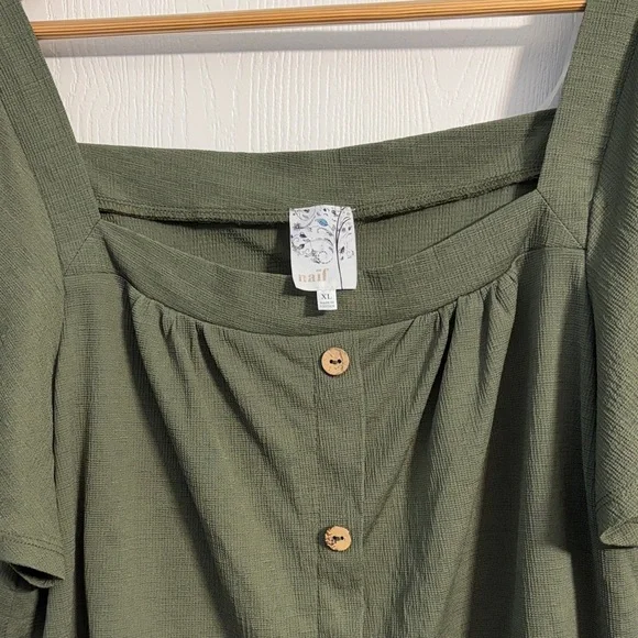 NAIF Olive Button-Up Blouse - Picture 3 of 7